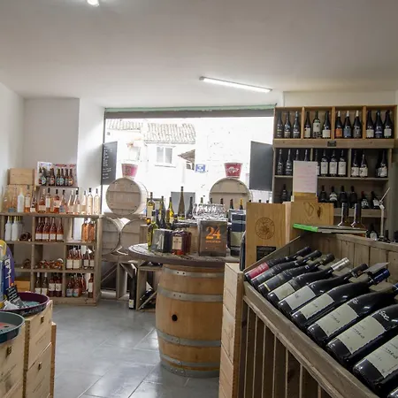 Merlot Apartment